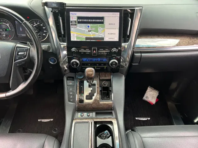 Toyota Vellfire — Фото автомобиля 7