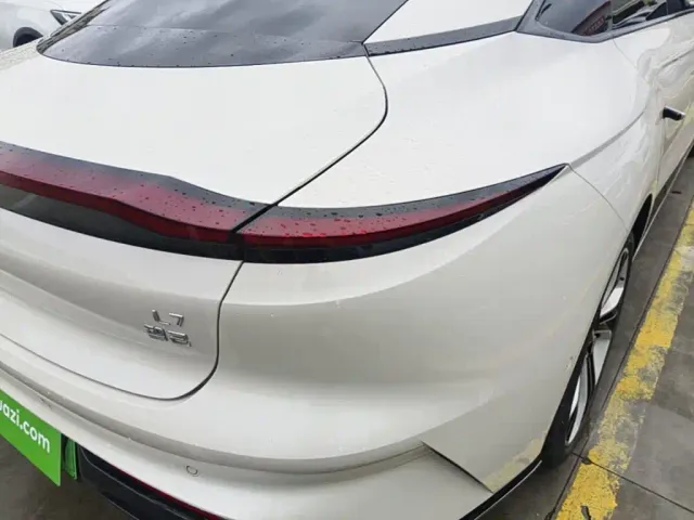 IM Motors L7 — Фото автомобиля 7