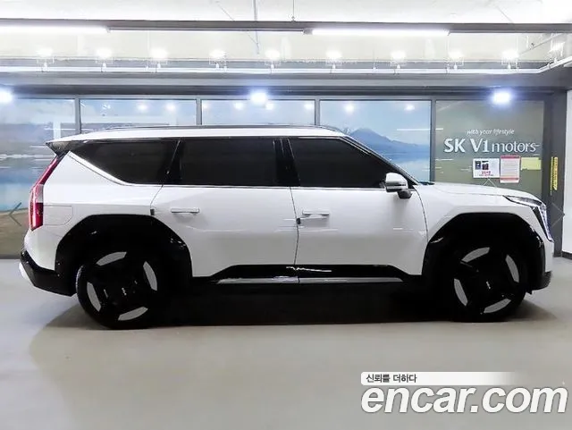 Kia EV9 — Фото автомобиля 3