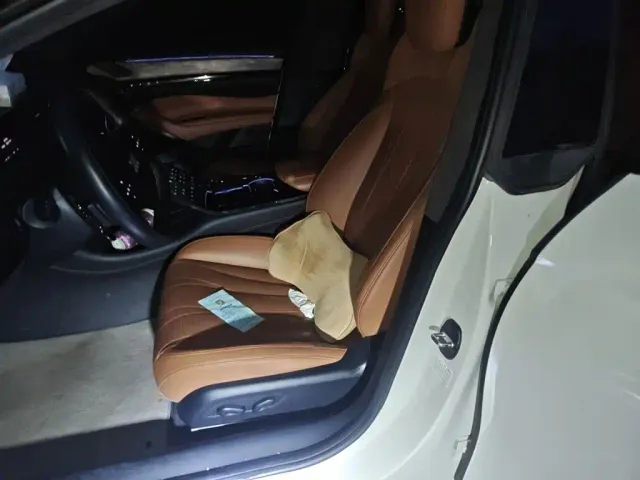 IM Motors L7 — Фото автомобиля 7