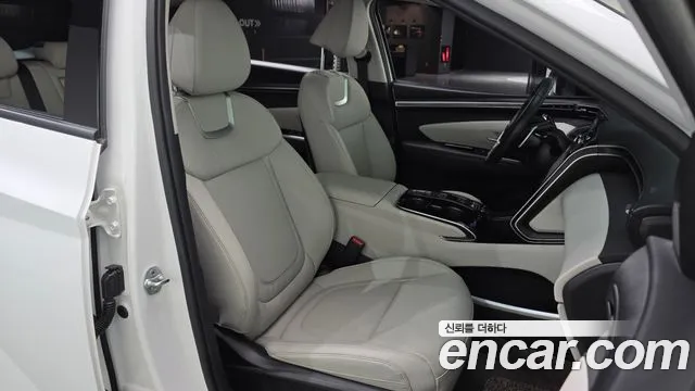 Hyundai Tucson Tucson (NX4) Бензин 1.6 турбо 2WD — Фото автомобиля 23