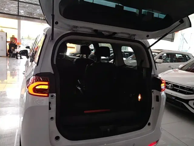 GAC Trumpchi M6 — Фото автомобиля 18