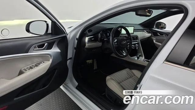Genesis G70 — Фото автомобиля 10