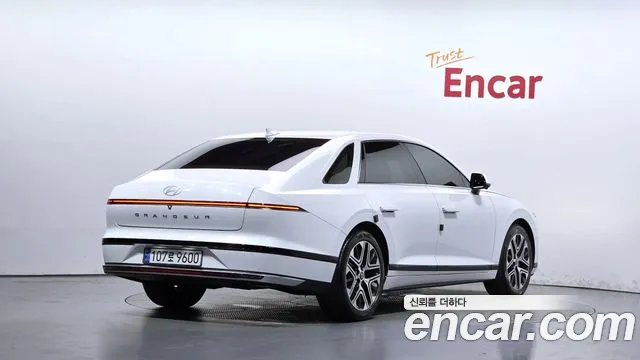 Hyundai Grandeur GN7 — Фото автомобиля 2