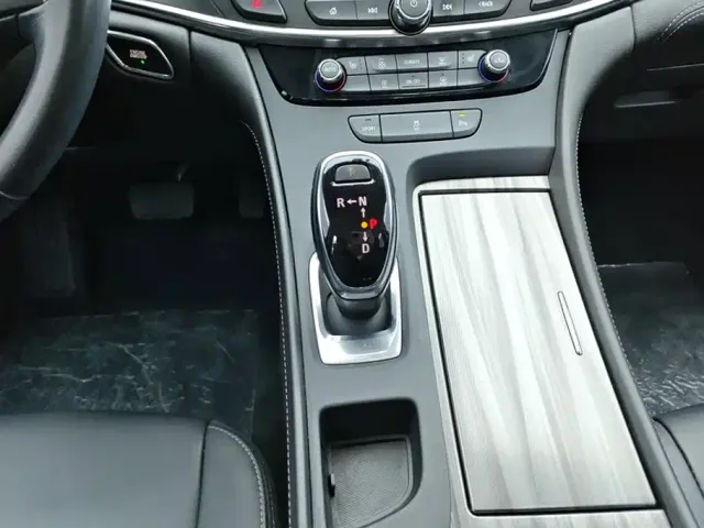 Buick LaCrosse — Фото автомобиля 16