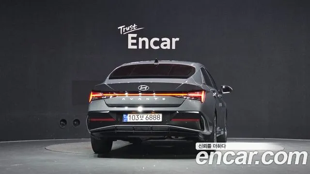 Hyundai Avante CN7 — Фото автомобиля 4