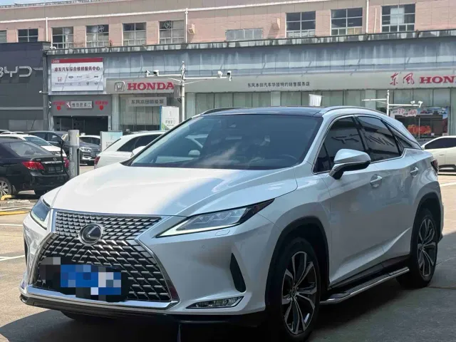 Lexus RX — Фото автомобиля 3