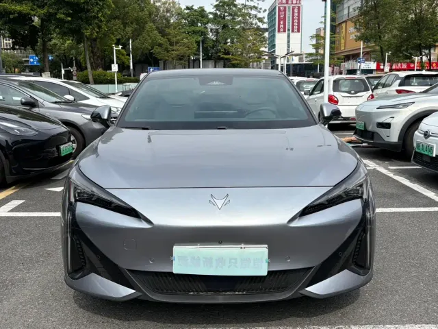Arcfox Alpha S5 — Фото автомобиля 2