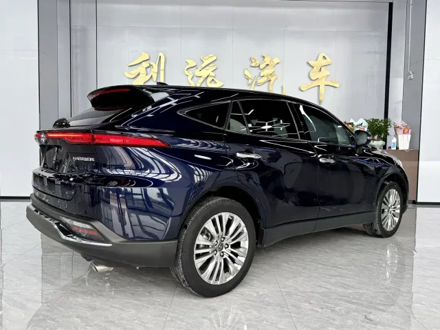 Toyota Harrier — Фото автомобиля 15