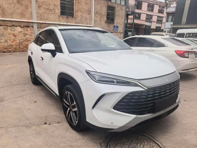 BYD Song L DM-i — Фото автомобиля 3