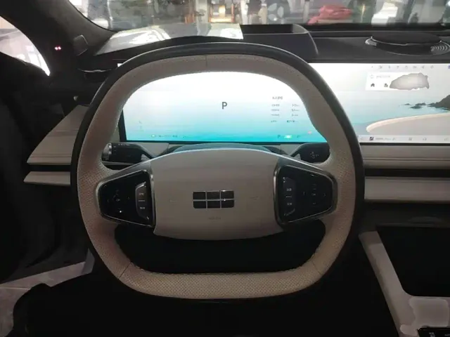 Geely Galaxy E8 — Фото автомобиля 10