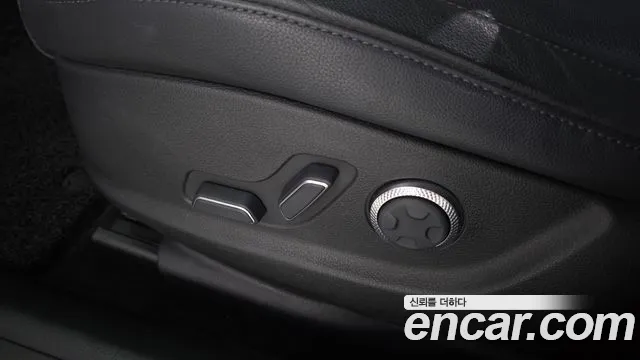 Genesis G80 Бензин 2.5 турбо AWD — Фото автомобиля 24