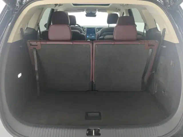 Hongqi HS7 PHEV — Фото автомобиля 4
