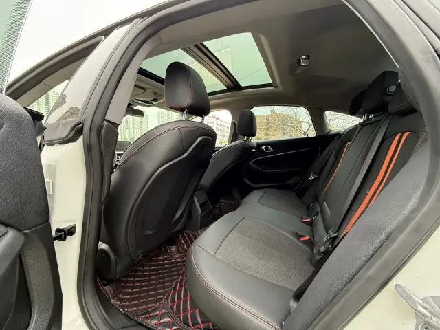 BMW 2 Series — Фото автомобиля 8