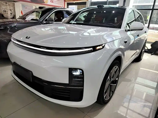 Фотография автомобиля — Li Auto L7