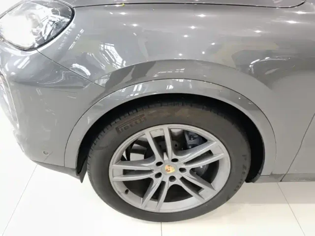 Porsche Cayenne — Фото автомобиля 22