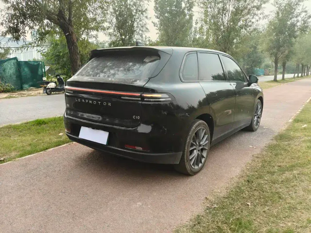 Leapmotor C10 — Фото автомобиля 7