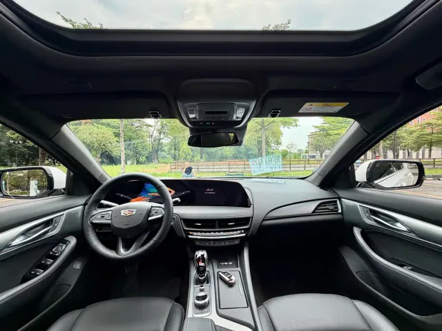 Cadillac CT5 — Фото автомобиля 13