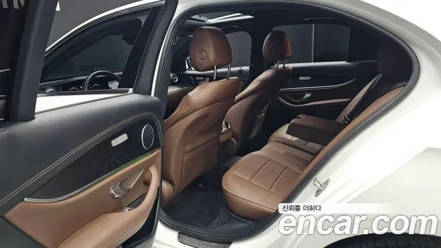 Mercedes-Benz E-Class W213 — Фото автомобиля 18