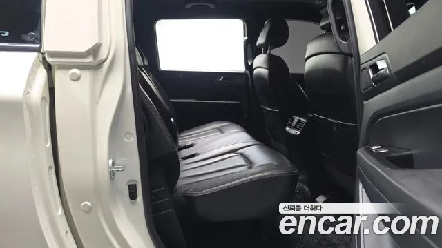 KG_Mobility_Ssangyong Rexton — Фото автомобиля 12