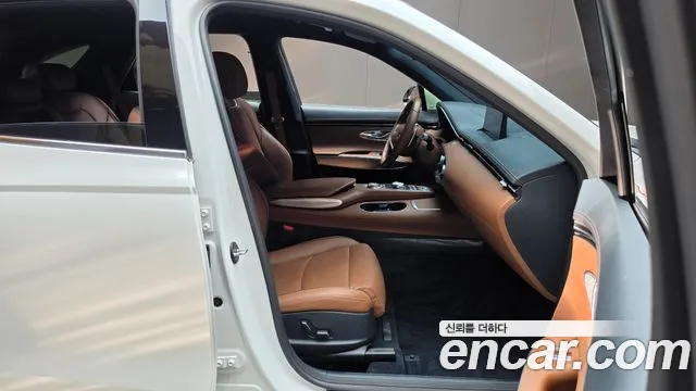 Genesis GV70 — Фото автомобиля 16