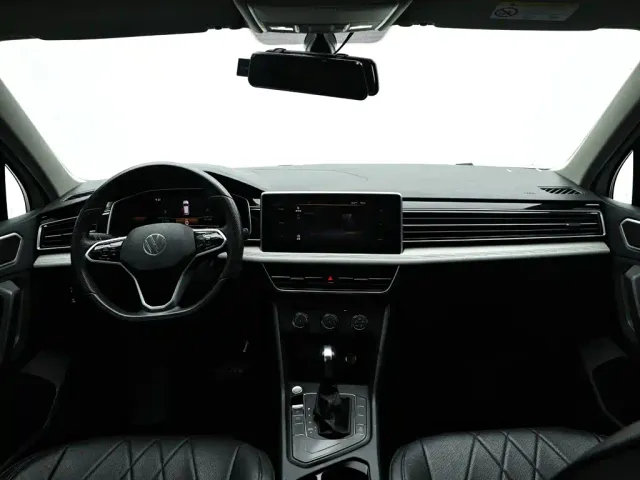 Volkswagen Tiguan L — Фото автомобиля 14