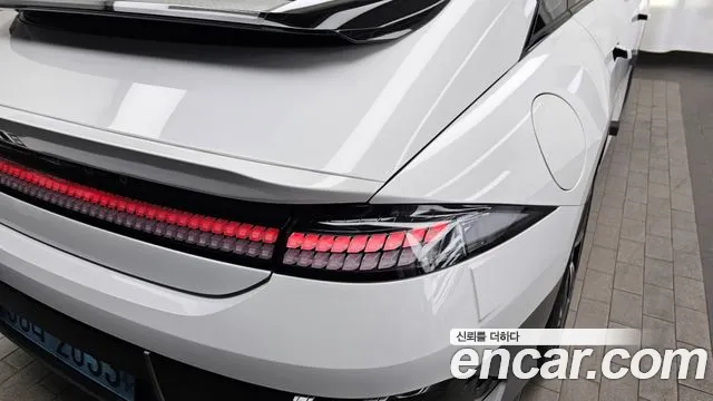 Hyundai Ioniq6 Long Range AWD — Фото автомобиля 17