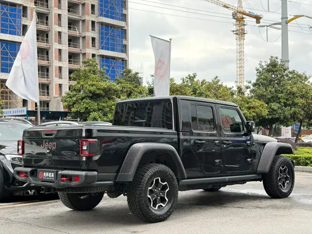 Jeep Gladiator — Фото автомобиля 7