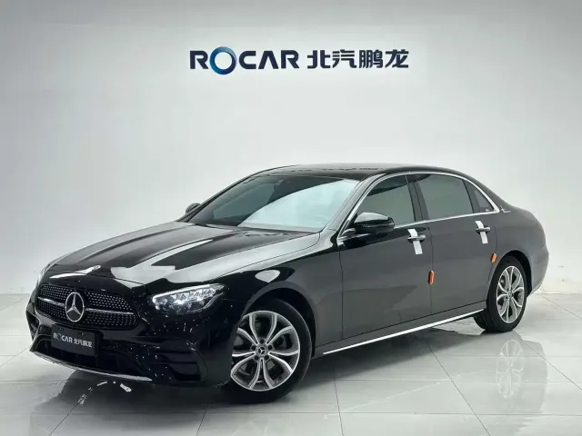 Фотография автомобиля — Mercedes-Benz E-Class