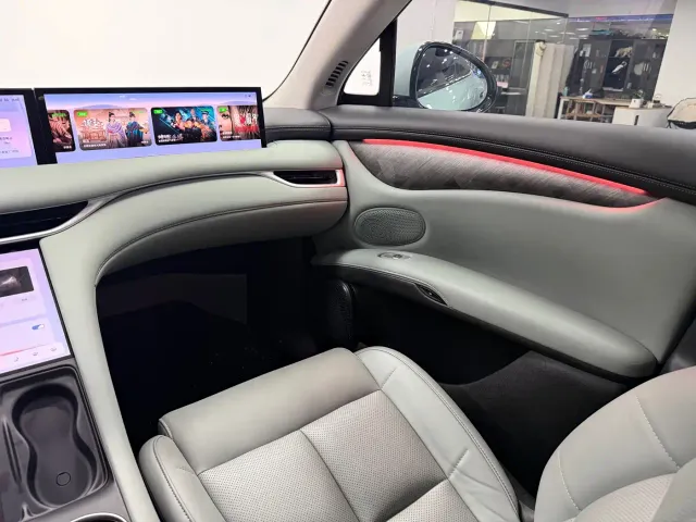 IM Motors LS6 — Фото автомобиля 7