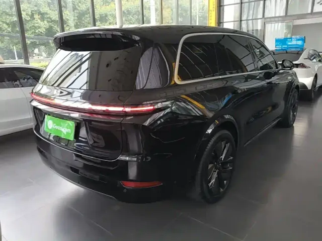Li Auto L9 — Фото автомобиля 6
