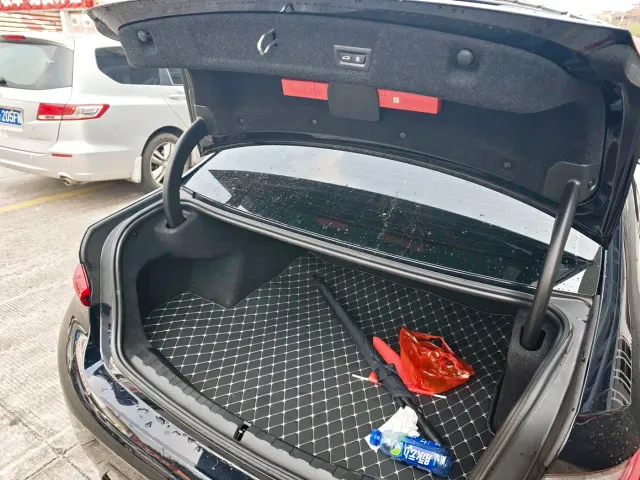BMW 3 Series — Фото автомобиля 21