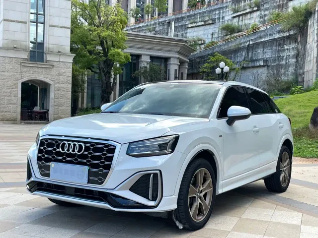 Фотография автомобиля — Audi Q2L