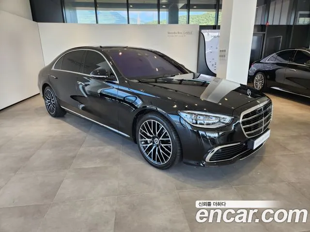 Mercedes-Benz S-Class — Фото автомобиля 2