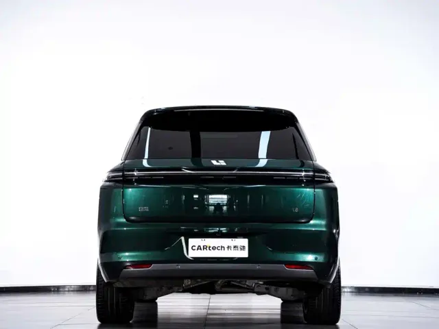 Li Auto L8 — Фото автомобиля 7