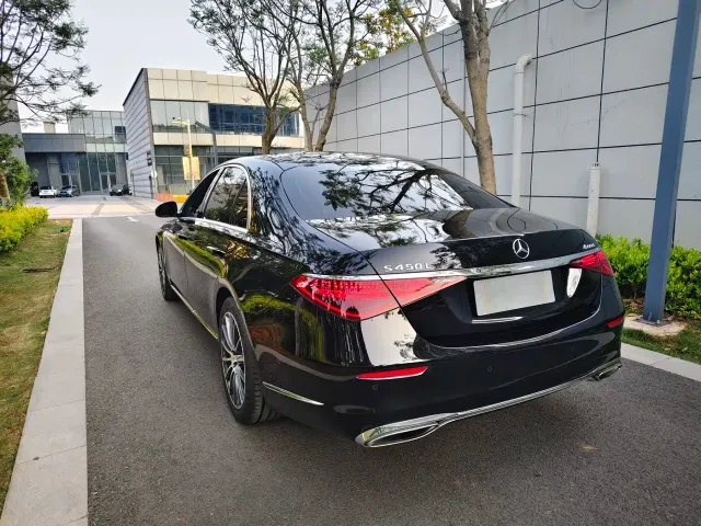Mercedes-Benz S-Class — Фото автомобиля 12