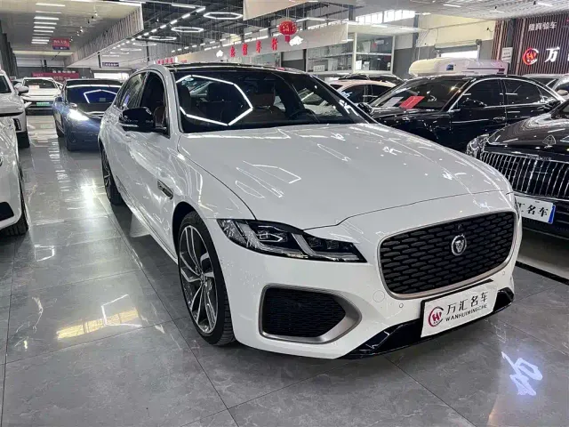 Jaguar XFL — Фото автомобиля 3