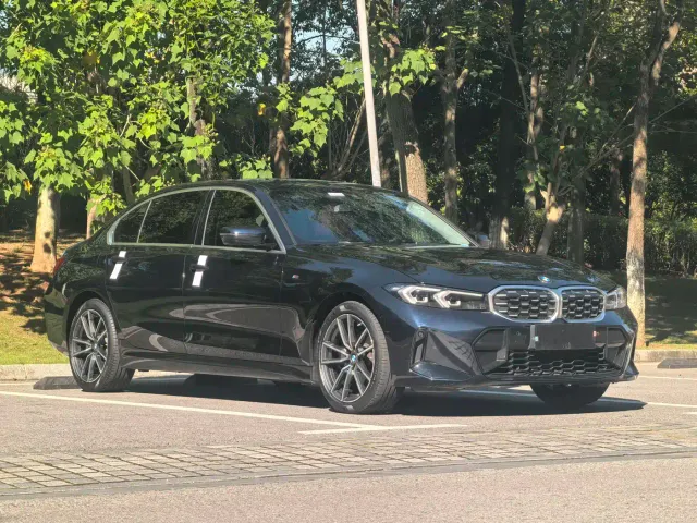BMW 3 Series — Фото автомобиля 3