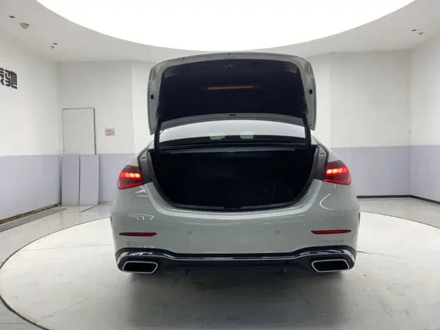 Mercedes-Benz C-Class — Фото автомобиля 29