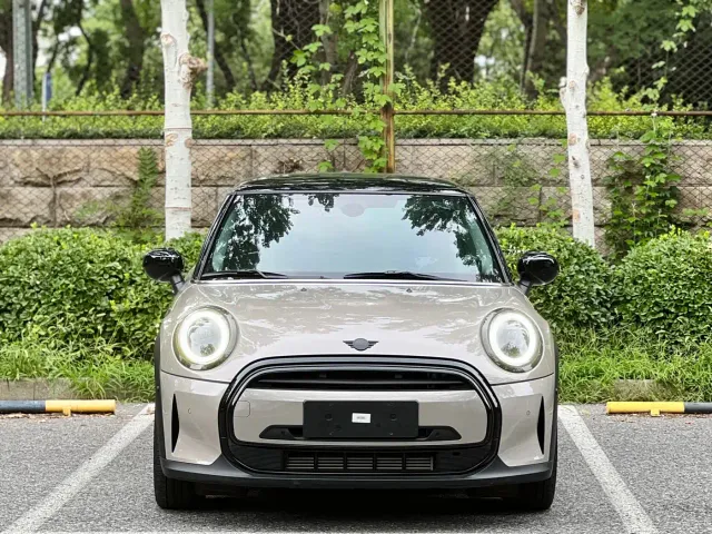 MINI Hatch — Фото автомобиля 2