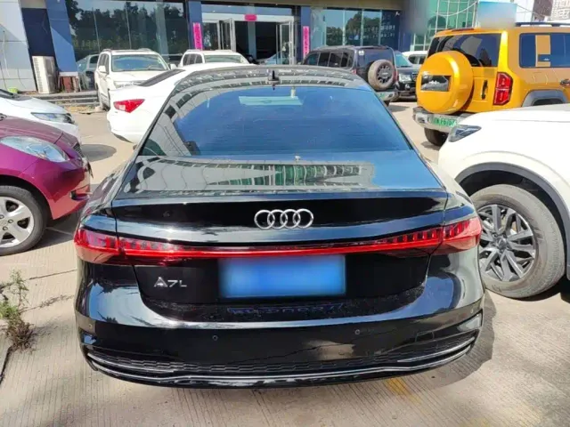 Audi A7L — Фото автомобиля 5