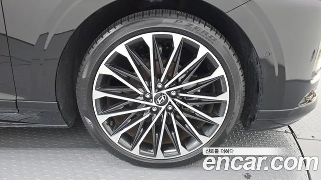 Hyundai Grandeur GN7 — Фото автомобиля 5