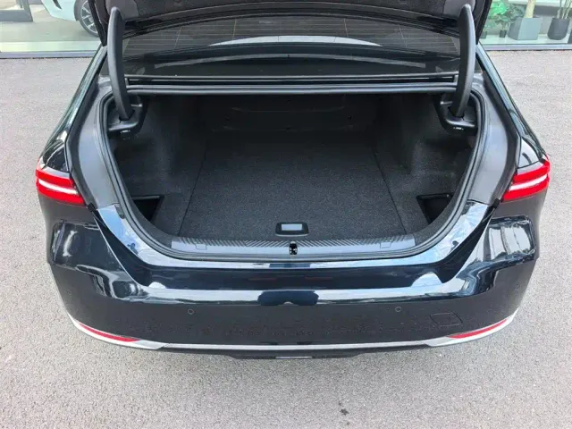 BMW BMW i5 2024 eDrive 35L Premium Luxury Package — Фото автомобиля 22