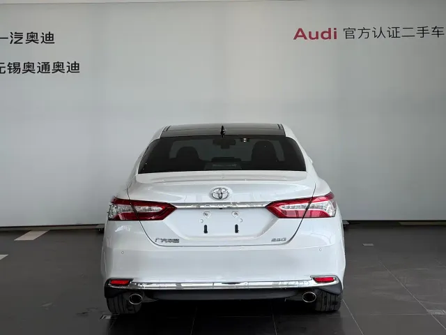 Toyota Camry — Фото автомобиля 5