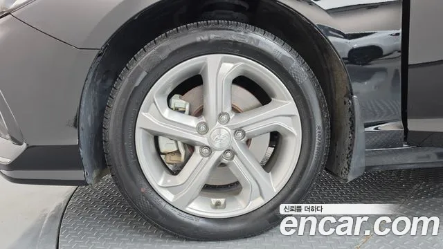 Hyundai Sonata New Rise — Фото автомобиля 5