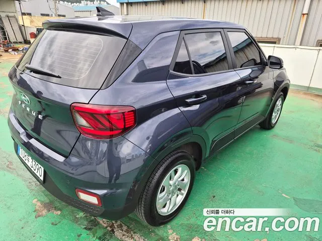 Hyundai Venue — Фото автомобиля 4