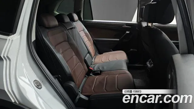 Volkswagen Tiguan — Фото автомобиля 11