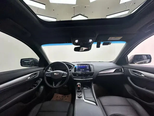 Cadillac CT5 — Фото автомобиля 5