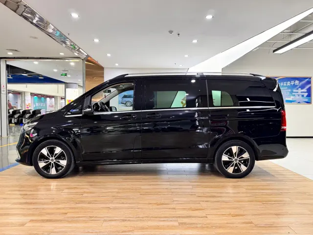 Mercedes-Benz V-Class — Фото автомобиля 4