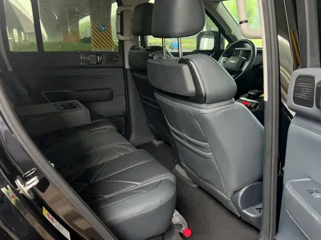 BYD FangChengBao Leopard 5 — Фото автомобиля 8